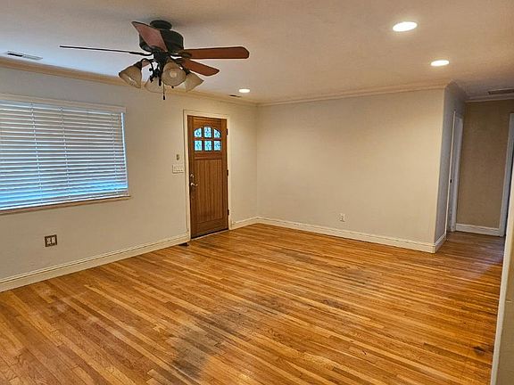 4th image of 4800 Oak Hill Rd