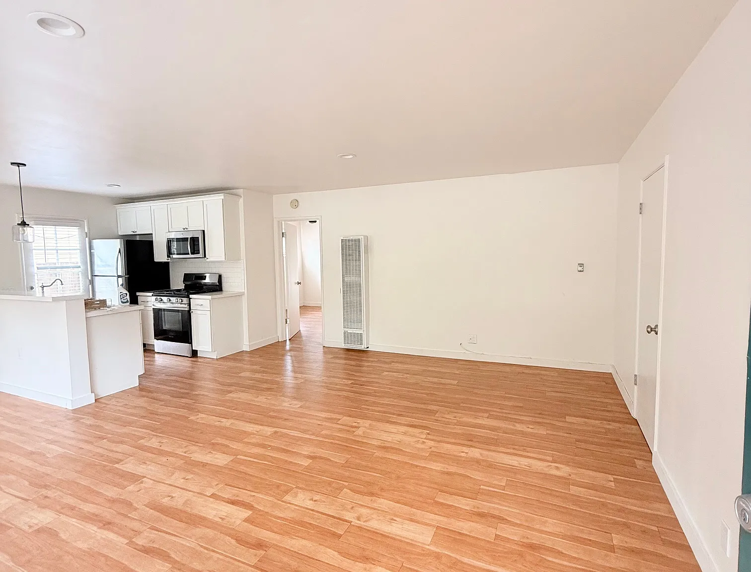 1 bed, $3,150 — Photo 2