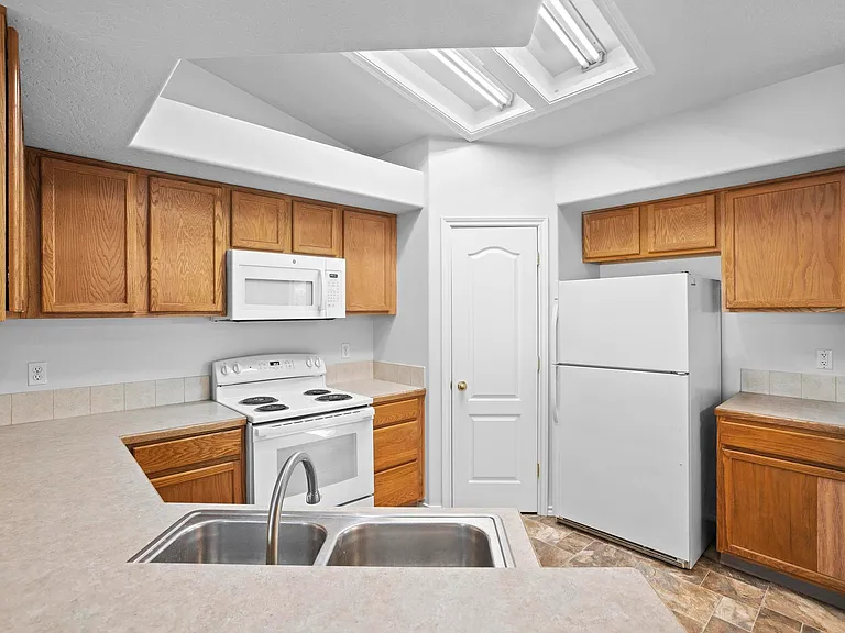 7359 E Nottingham Ln — Photo 11