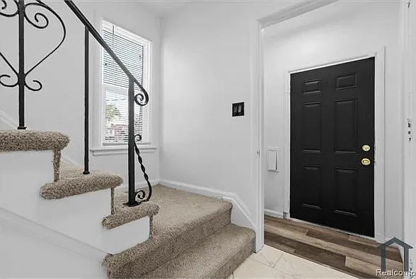 3 bed, 1265 sqft, $1,700 — Photo 2