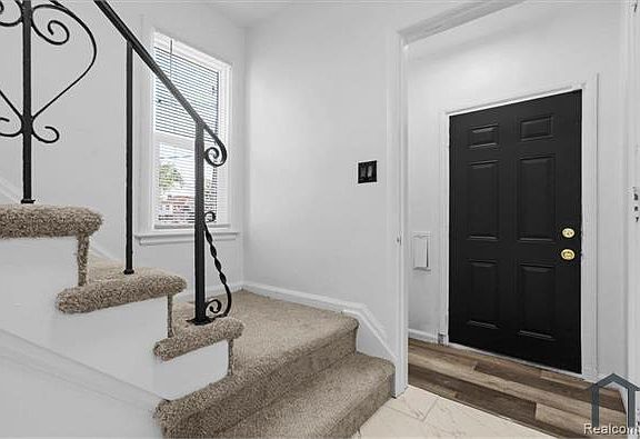 2nd image of 18715 Kentucky St