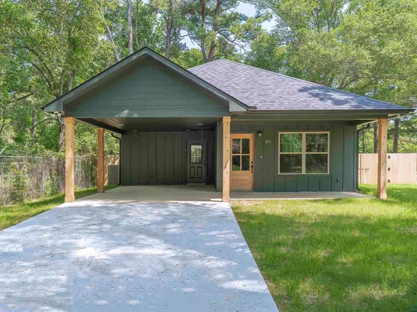 1011 Lorin Dr, Longview, TX 75602