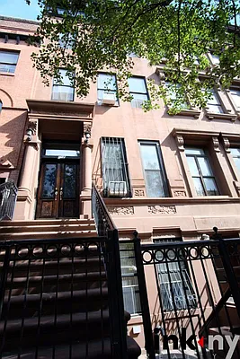 Rented by Link NY Realty | media 8