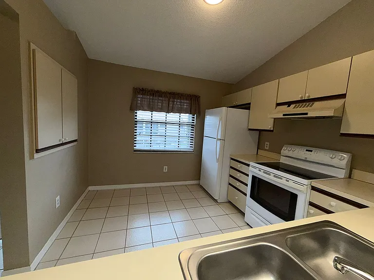 2150 Elm St #606 — Photo 3