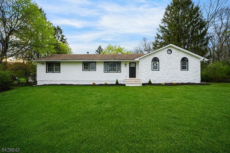1st image of 29 Ironia Rd