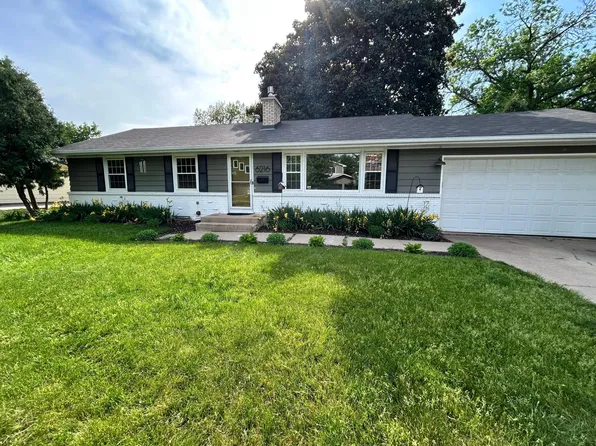 6216 Chowen Ave S, Edina, MN 55410