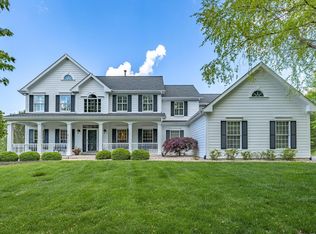1316 Bentley Place Dr, Chesterfield, MO 63005