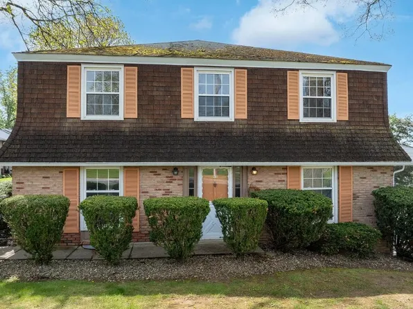 570 Galen Dr, State College, PA 16803