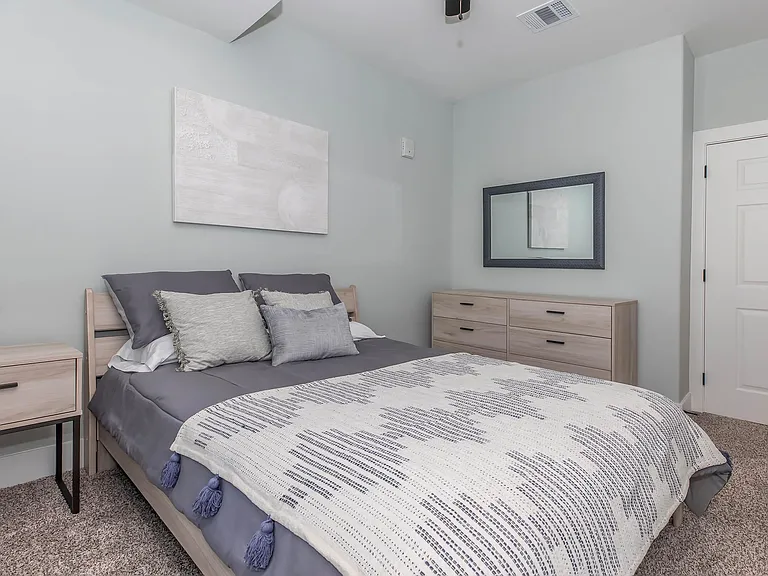 Argo Pointe Apartments — Photo 10