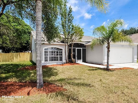 3rd image of 13427 Silvercreek Dr