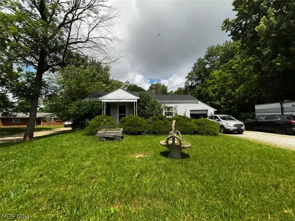 3930 Stow Rd, Stow, OH 44224