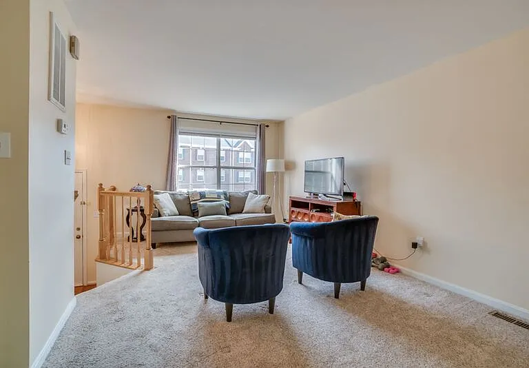 206 Dundee Pl — Photo 6