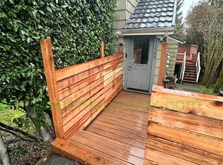 1136 SW Gibbs St #B, Portland, OR