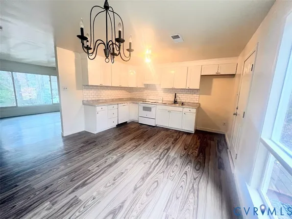 4624 Hickory Signpost Rd, Williamsburg, VA 23185