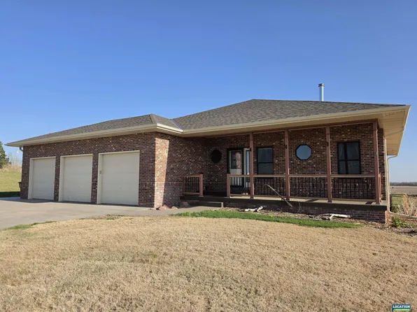 3741 Oakview Blvd, Raymond, NE 68428
