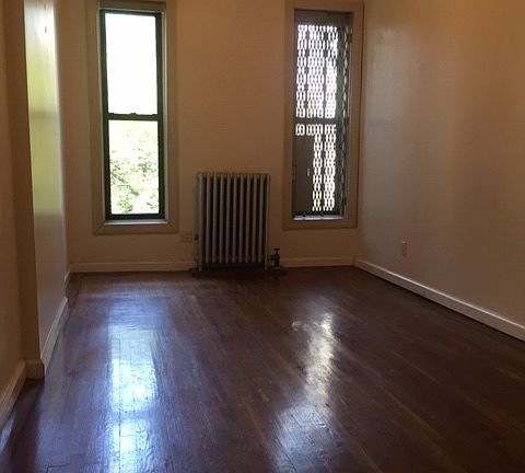 2nd image of 162 7th Ave APT A3