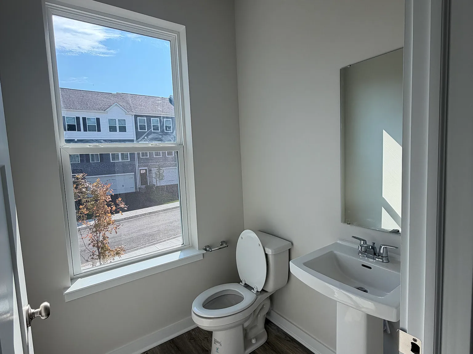 3 bed, 2.5 bath, 2118 sqft, $2,800 — Photo 4