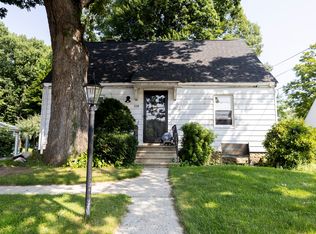 118 Ararat St, Worcester, MA 01606