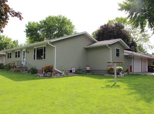 210 S 2nd St, Bird Island, MN 55310