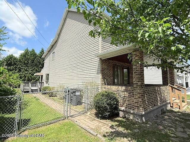 Listing photo 5