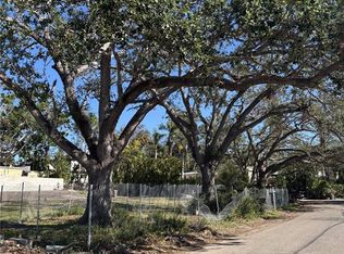 2155 Oriole Dr #27, Sarasota, FL 34239