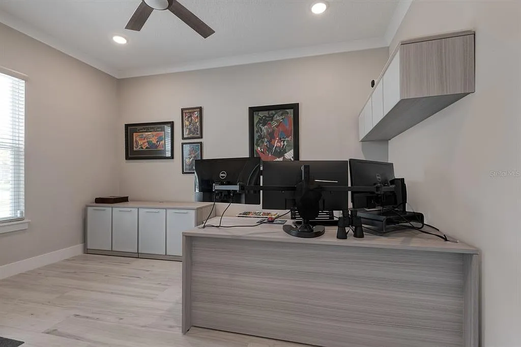 4 bed, 3.5 bath, 2826 sqft, $4,300 — Photo 3