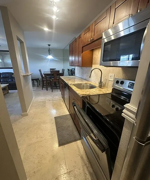 480 Kenolio Rd #1-203 — Photo 5