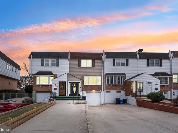 3719 S Hereford Ln, Philadelphia, PA 19114