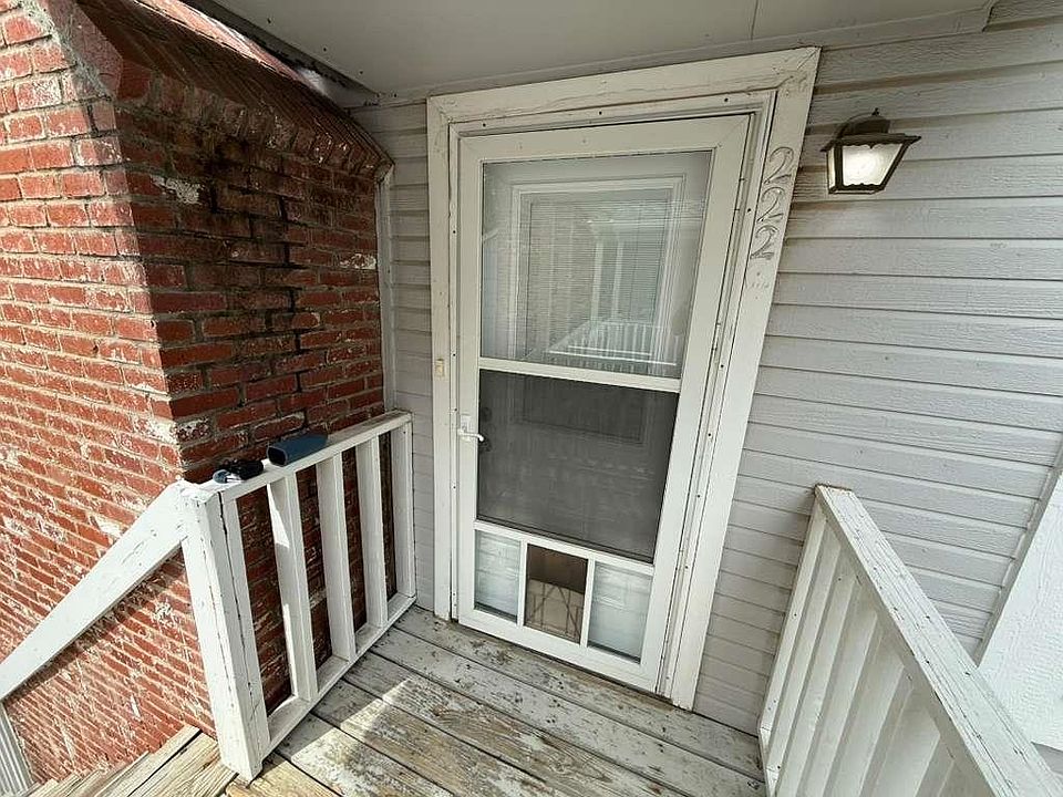1st image of 1717 S Cypress St APT 222