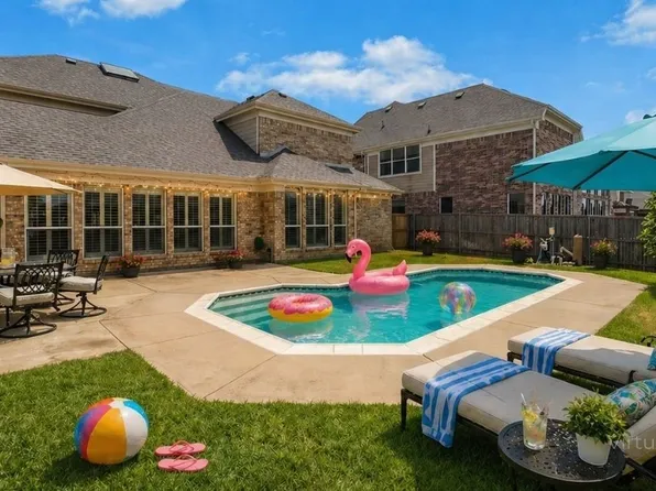 6951 Sea Harbor Dr, Grand Prairie, TX 75054