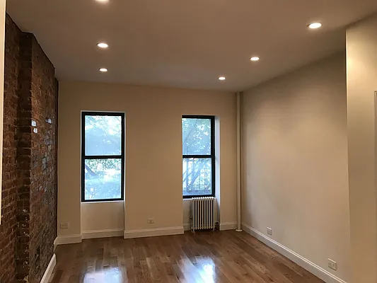 Rented by Sky Management | media 40