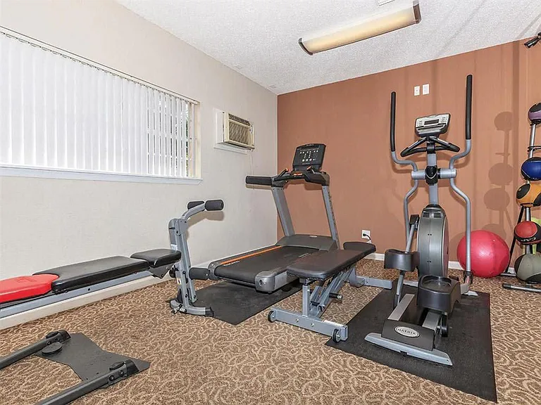 5953 Curry Ford Rd — Photo 8
