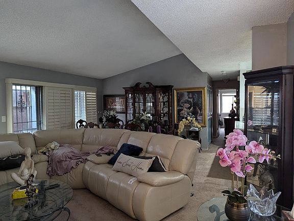 5th image of 4815 E Geary St