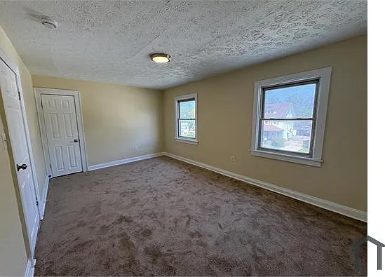 12816 Thornhurst Ave — Photo 18