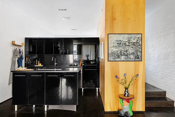 Sold by Compass | media 5