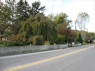3rd image of 394 Buch Ave