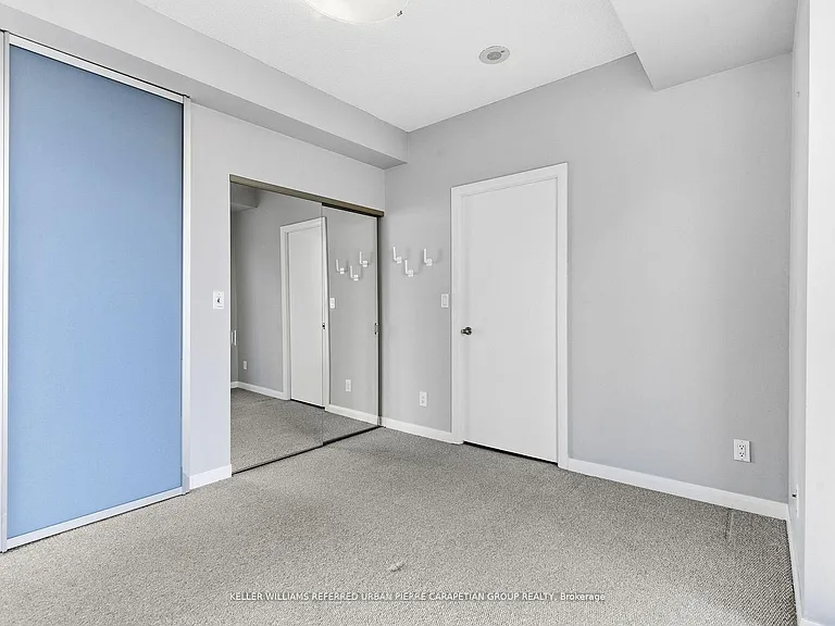 18 Beverley St #706B — Photo 7