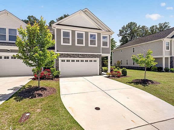 2nd image of 170 Gilder Woods Dr