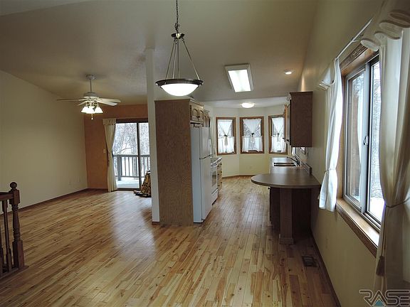 4th image of 1611 S Cleveland Ave Suite D