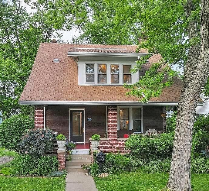 1st image of 28 Logan Ave