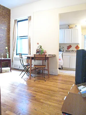 Rented by Cooper & Cooper Real Estate | media 25