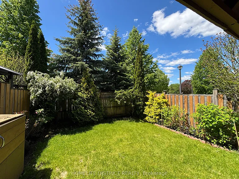 137 Ducatel Cres — Photo 19
