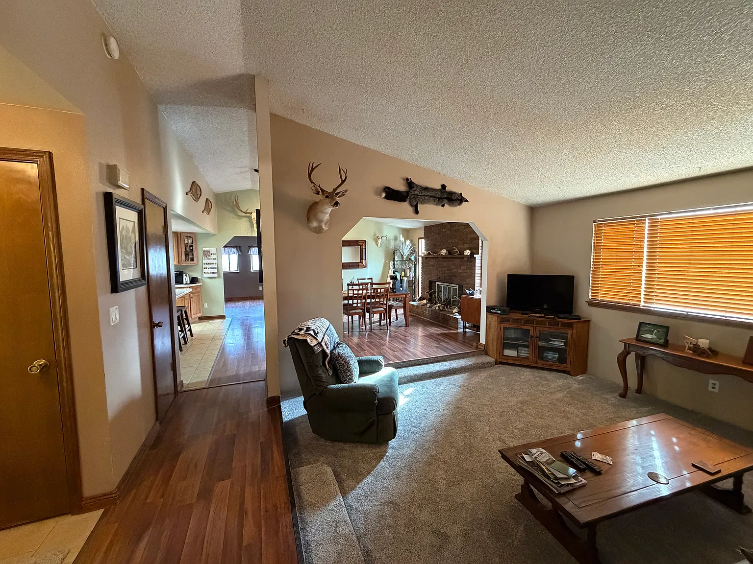 3 bed, 1915 sqft, $1,825 — Photo 4