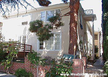 1st image of 1009 9th St APT 1