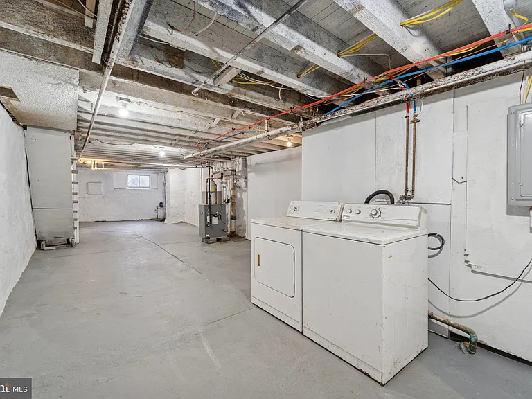 127 W Albanus St — Photo 21