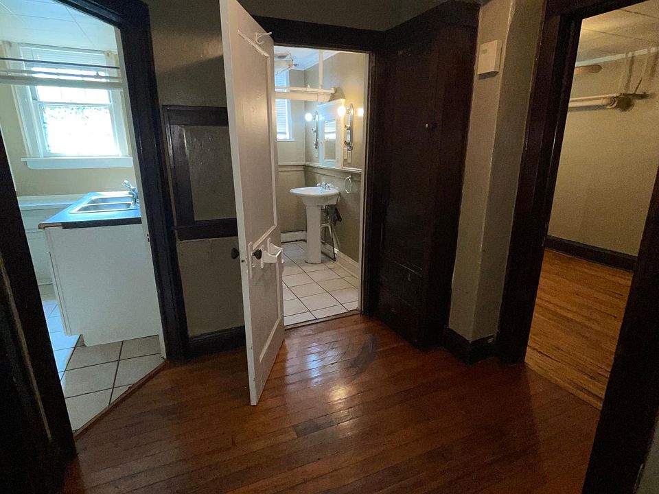 1st image of 517 Asbury St #1
