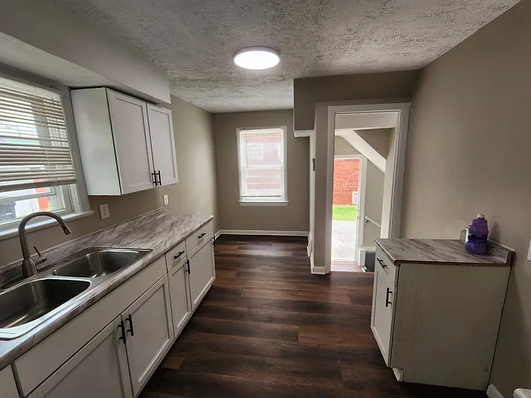 16401 Judson Dr — Photo 3