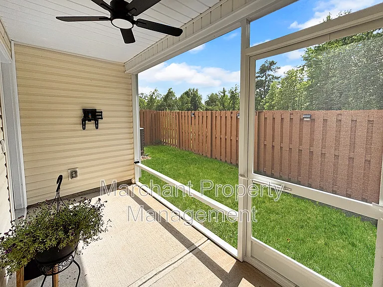 403 Moss Branch Ct — Photo 18