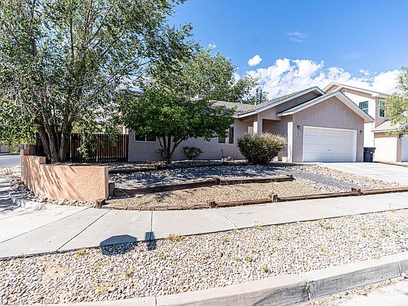 2nd image of 1901 Tierra Del Oso Pl NW