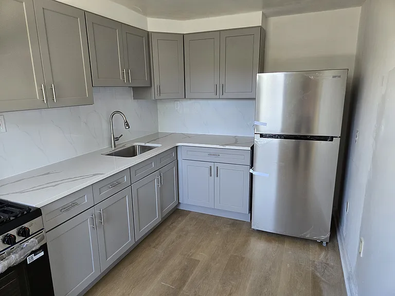3248 Guilford St #2 — Photo 7